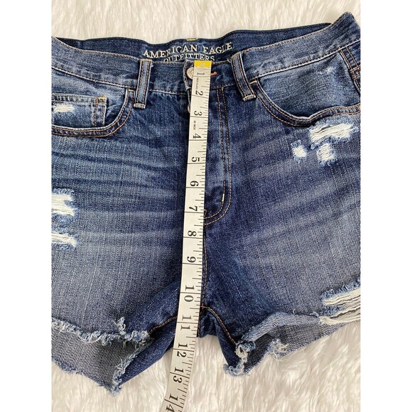 American Eagle Relaxed Shorts Women's Size 2 Dark Wash Distressed Blue - Picture 4 of 11
